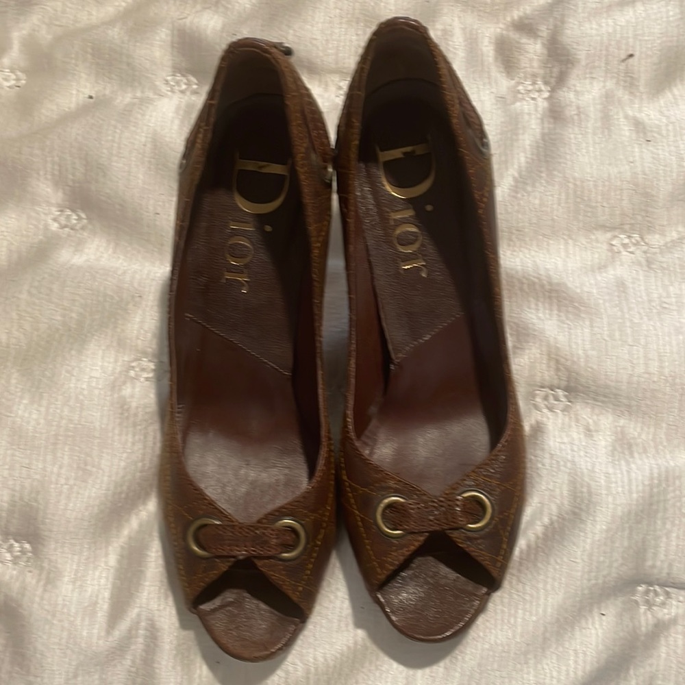 Beautiful pair of Dior leather open toe shoes very comfortable